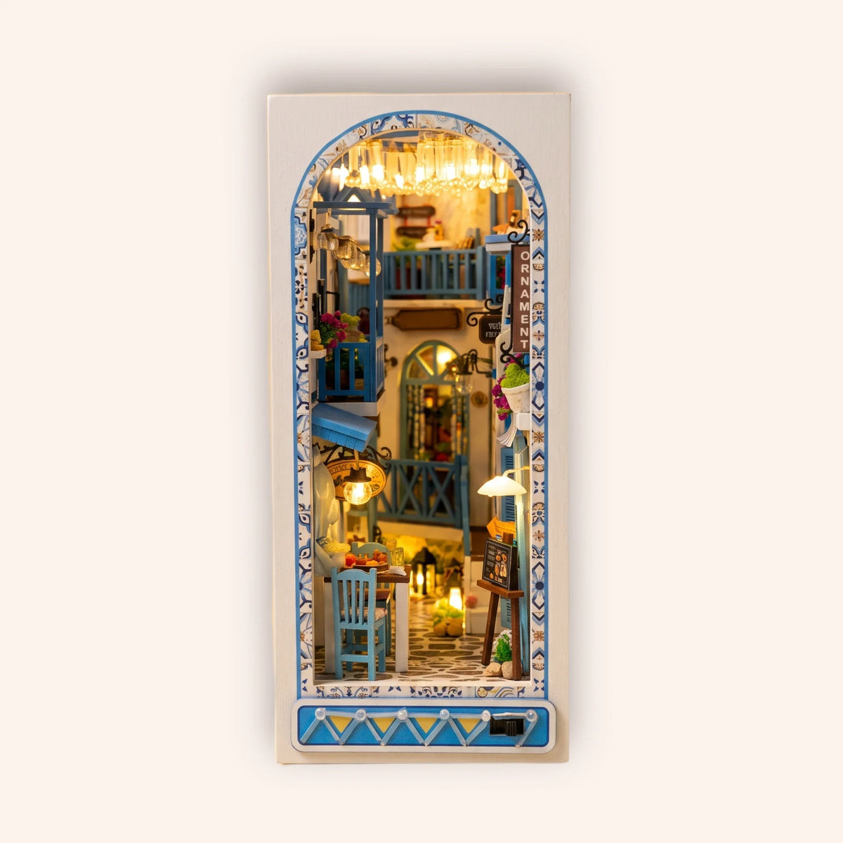 Book nook — La Ruelle Égéenne