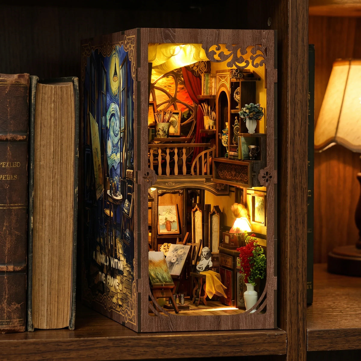 Book nook — L'Atelier du Peintre (250)