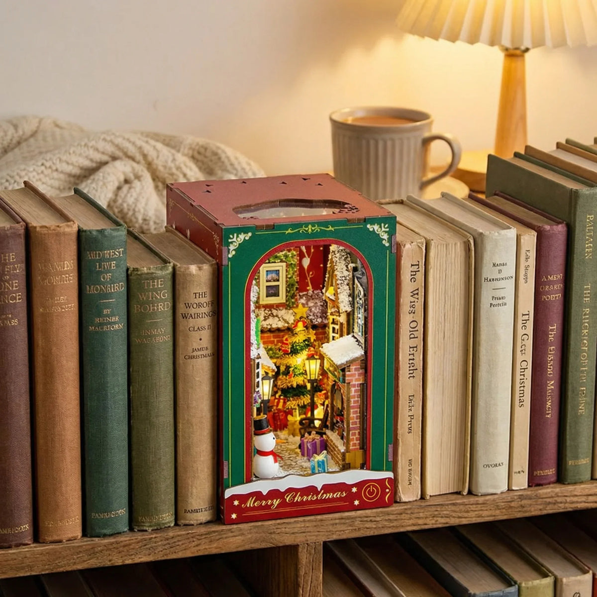 Book nook — La Ruelle de Noël