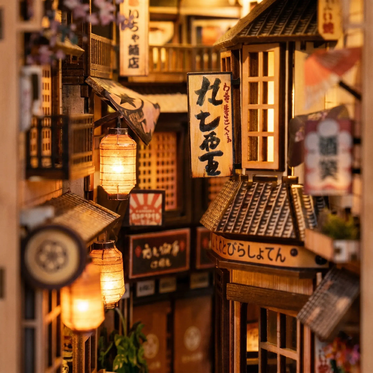 Book nook — La Ruelle aux Chats