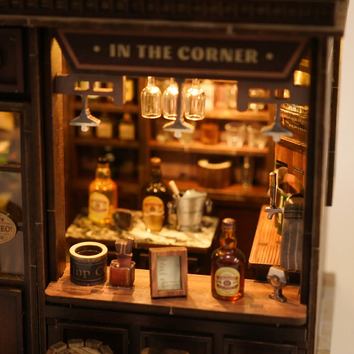 Book nook — La Taverne Cachée