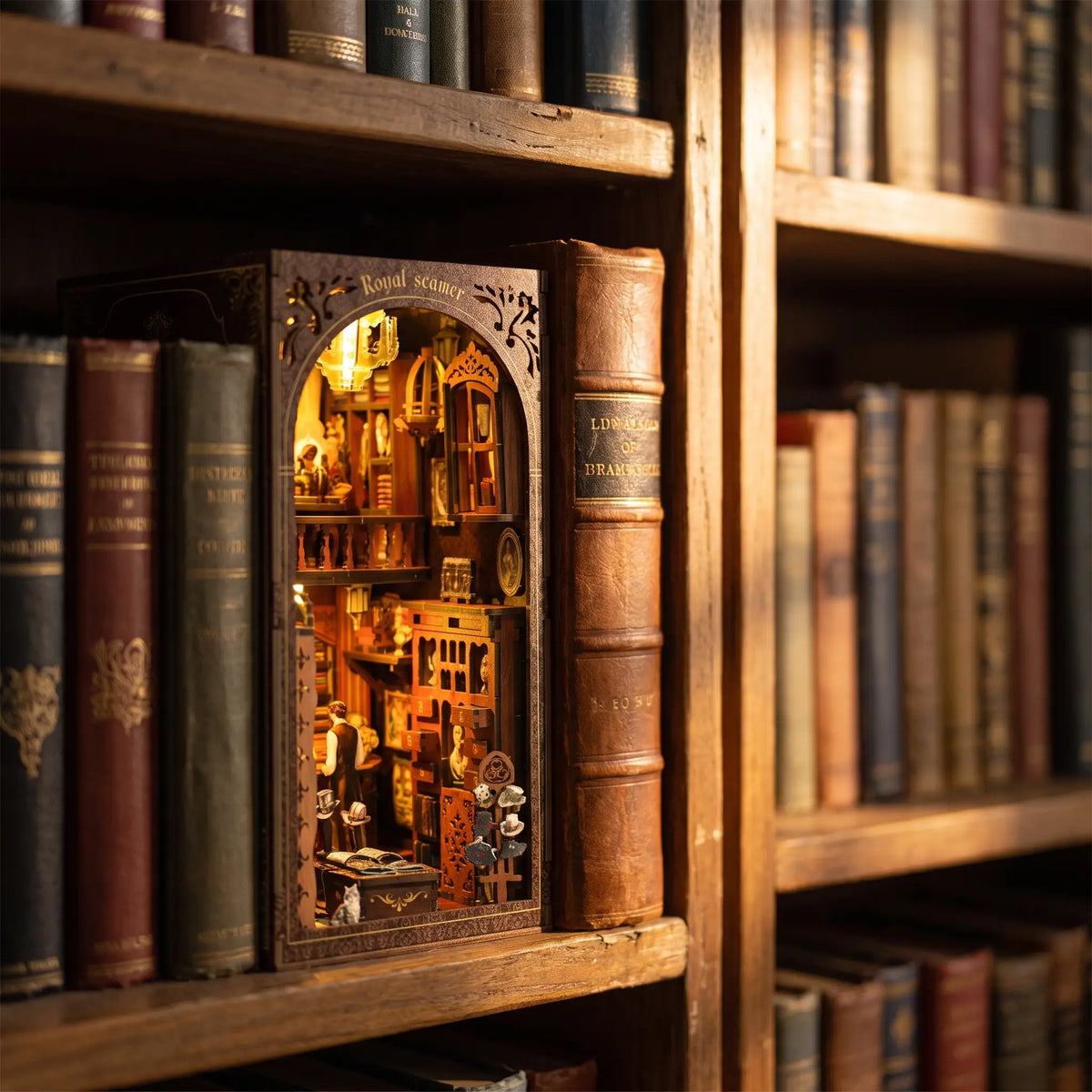 Book nook — Le Cabinet de Lecture