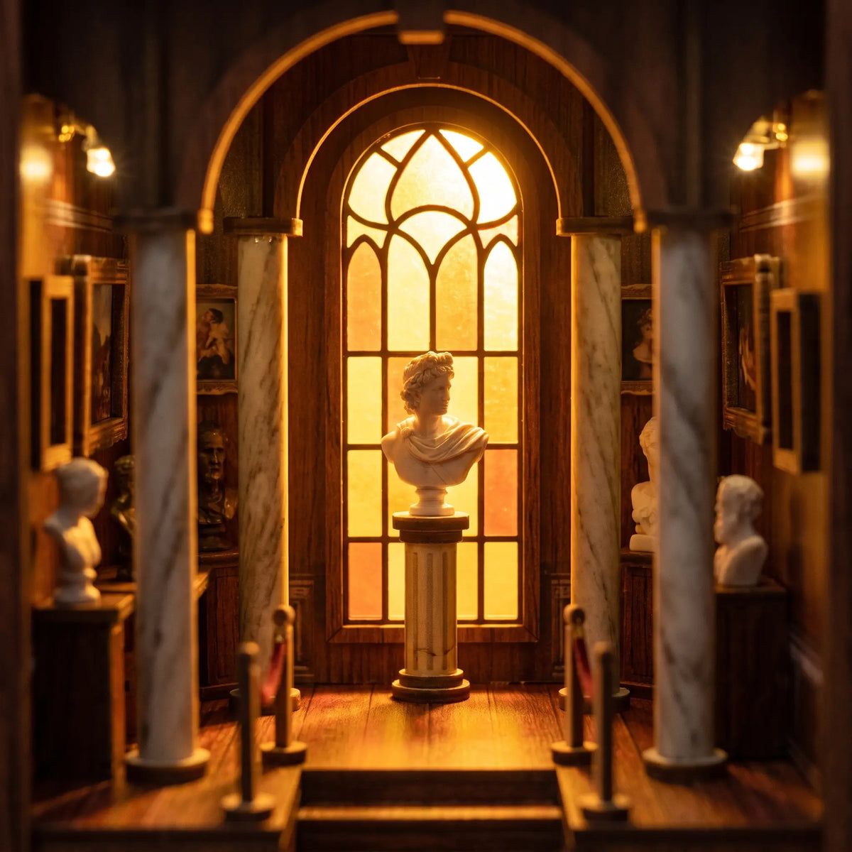 Book nook — La Galerie des Merveilles