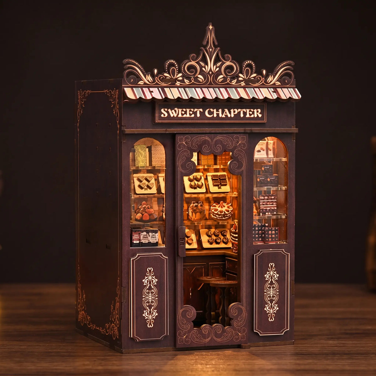 Book nook — La Pâtisserie du Soir