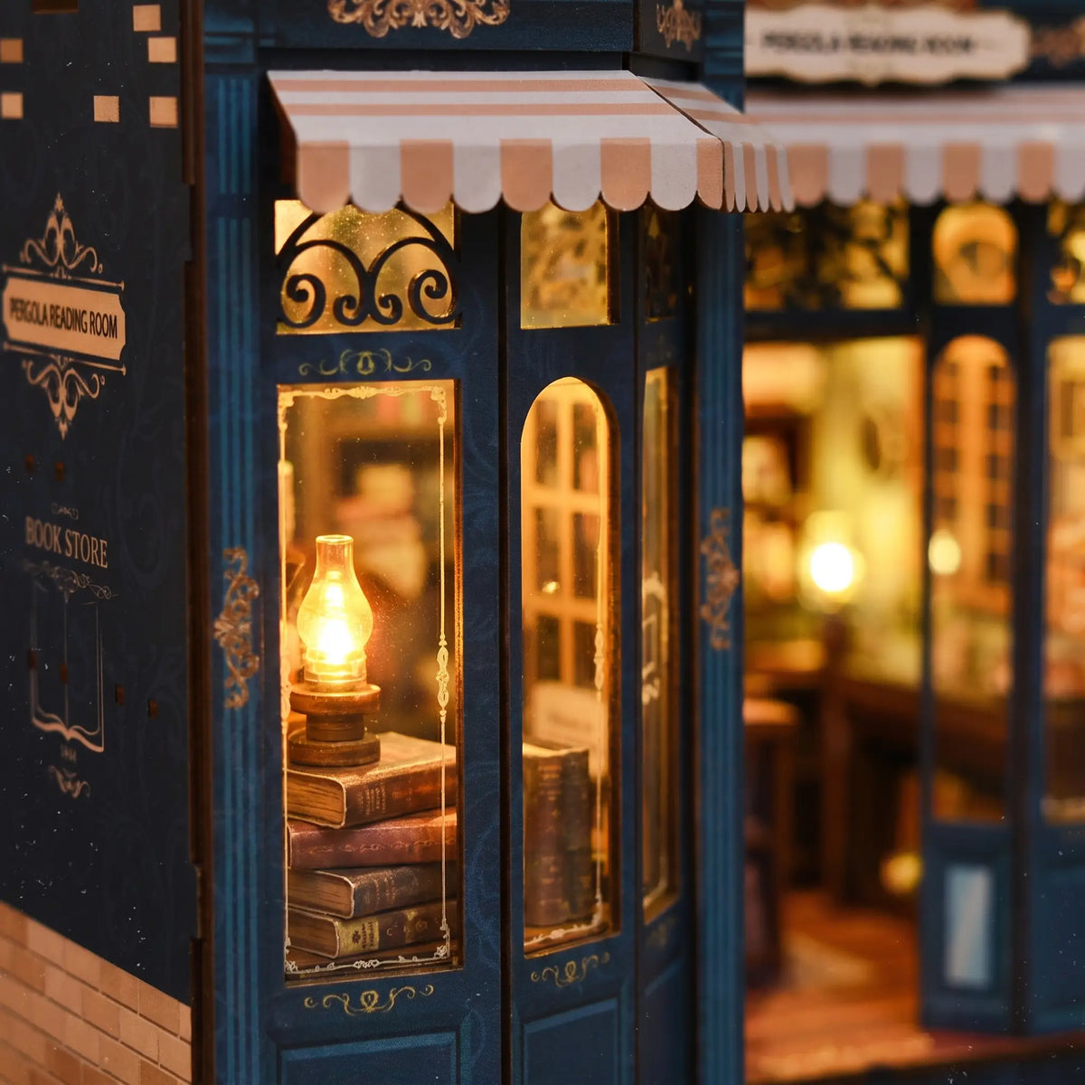 Book nook — La Librairie Bleue