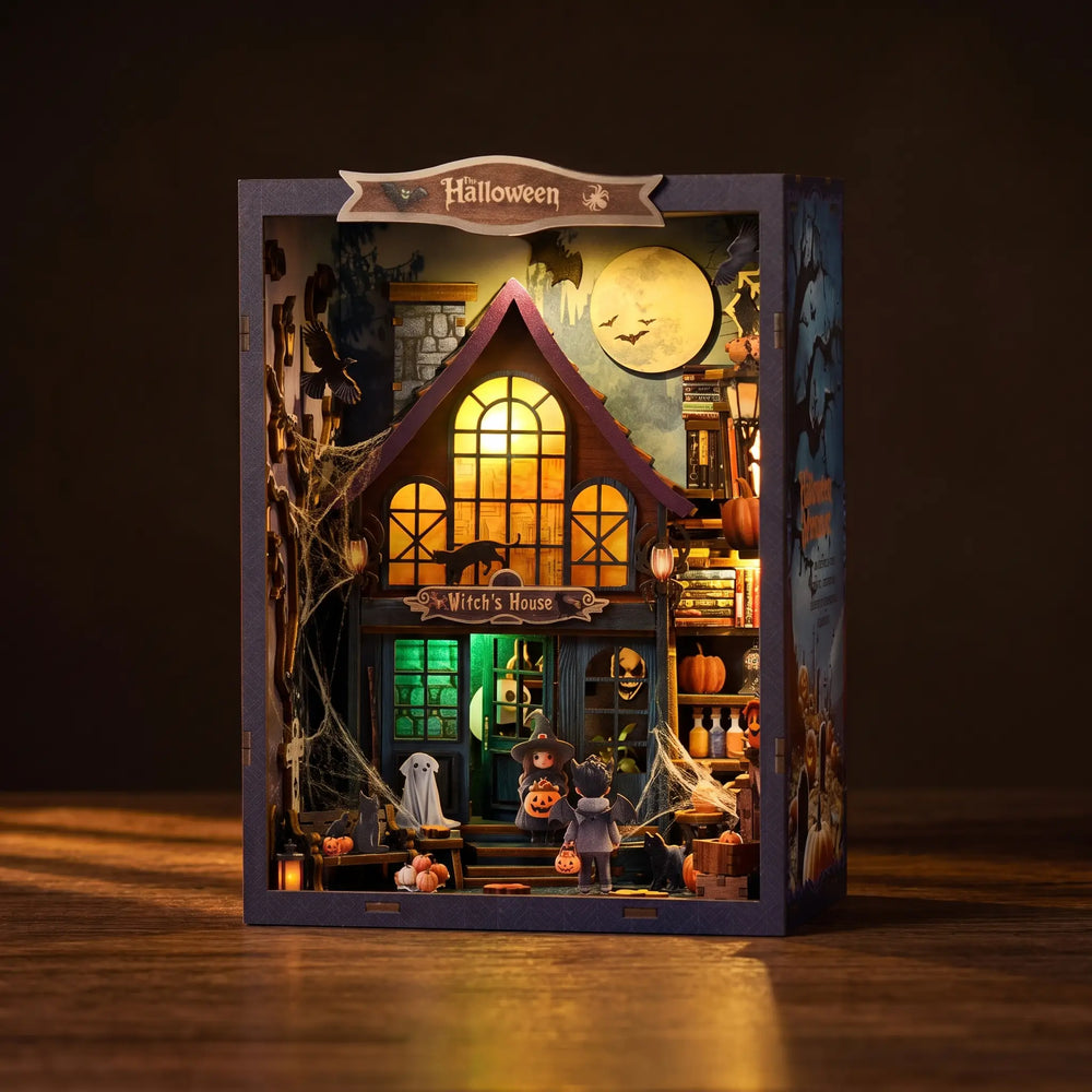 Book nook — Le Manoir Hanté