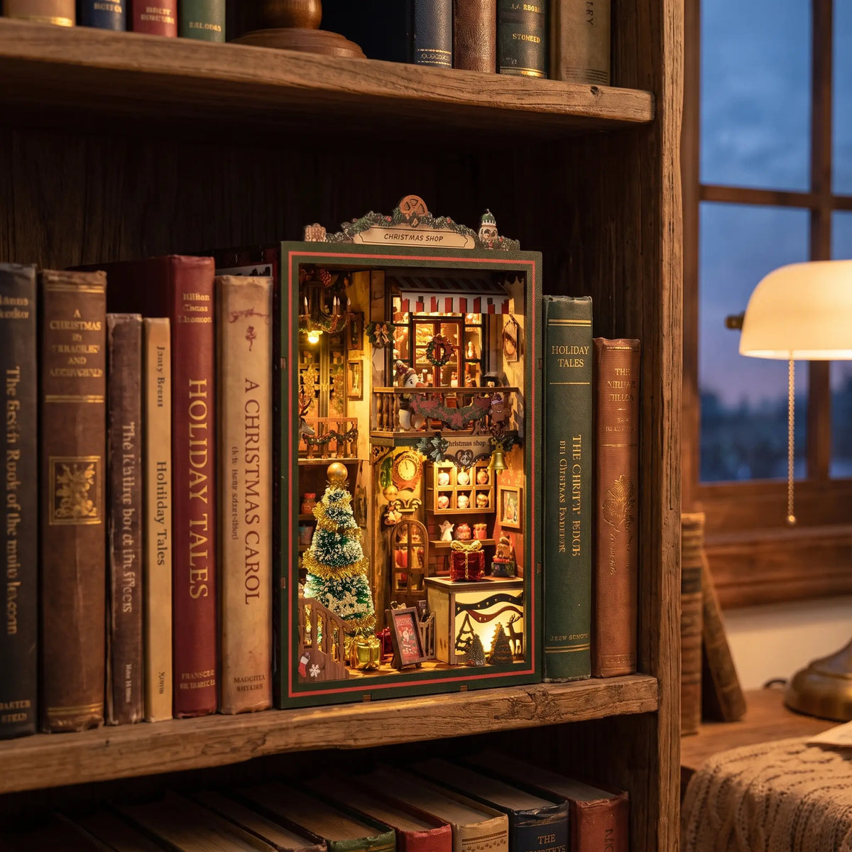 Book nook — La Boutique de Noël
