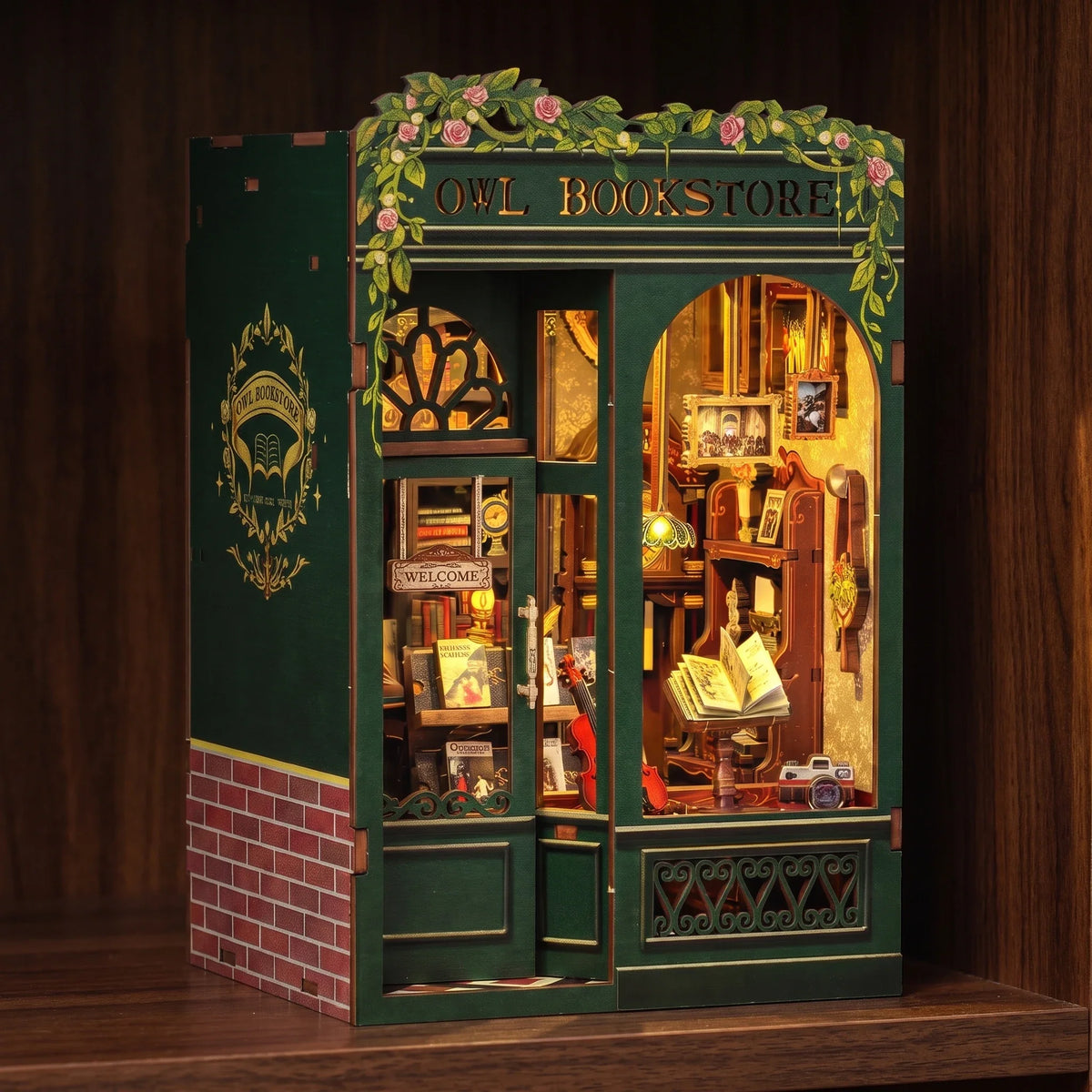 Book nook — La Librairie du Hibou