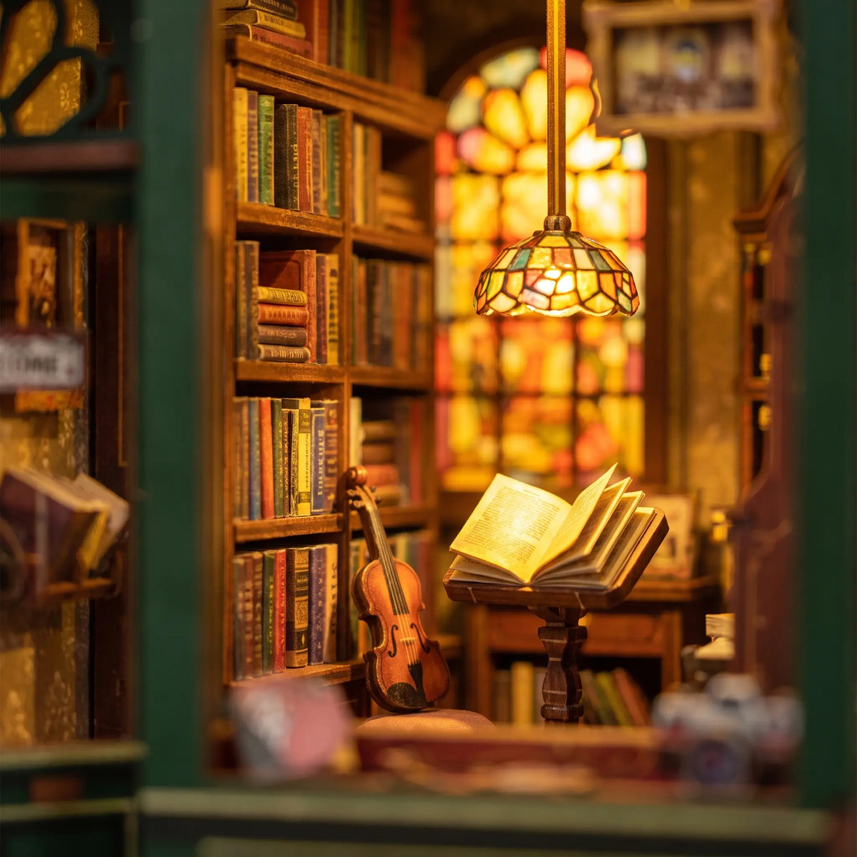 Book nook — La Librairie du Hibou