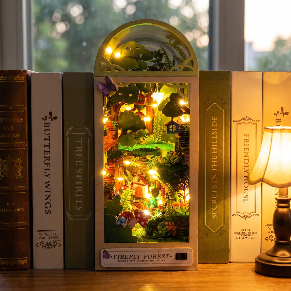 Book nook — La Forêt aux Lucioles