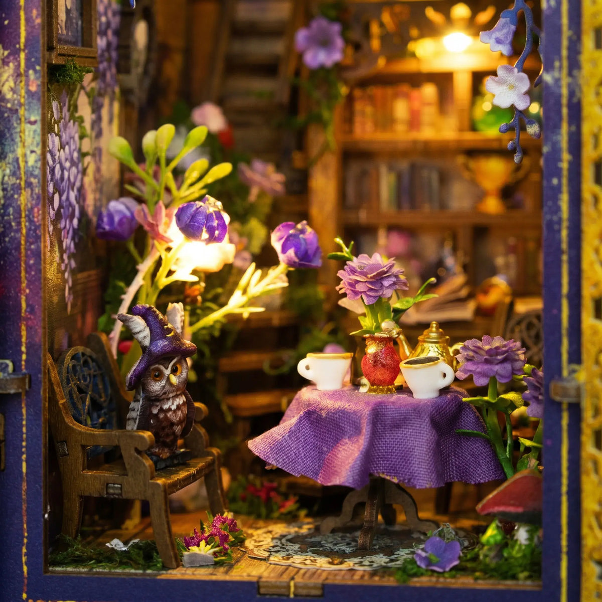 Book nook — Le Jardin de Minuit