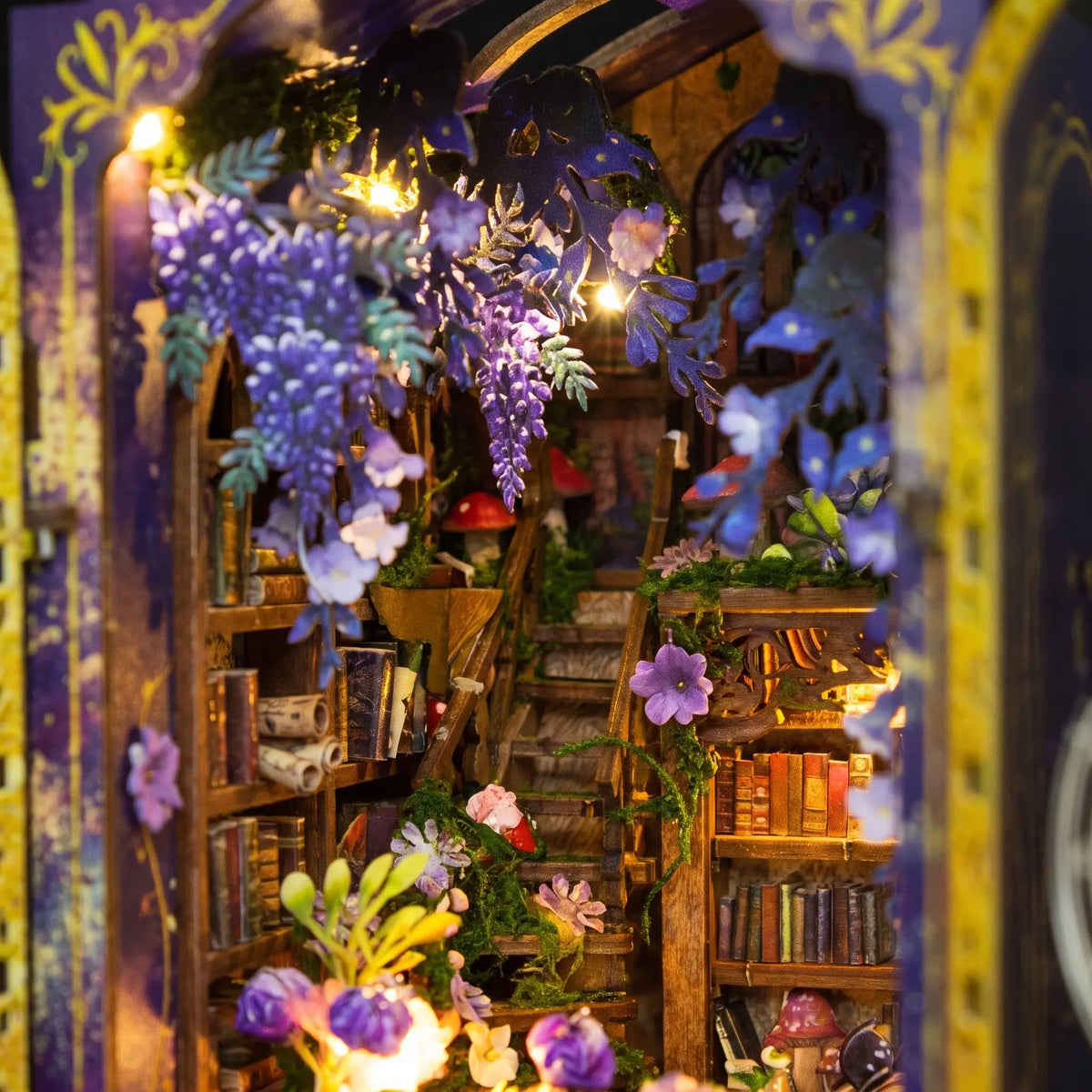 Book nook — Le Jardin de Minuit