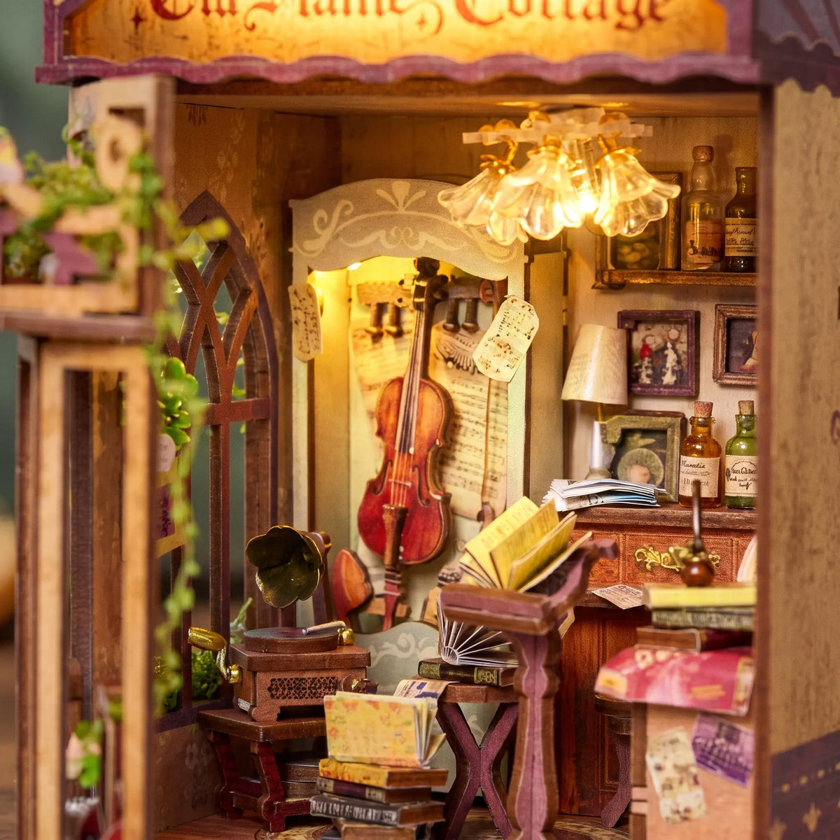Book nook — La Sérénade