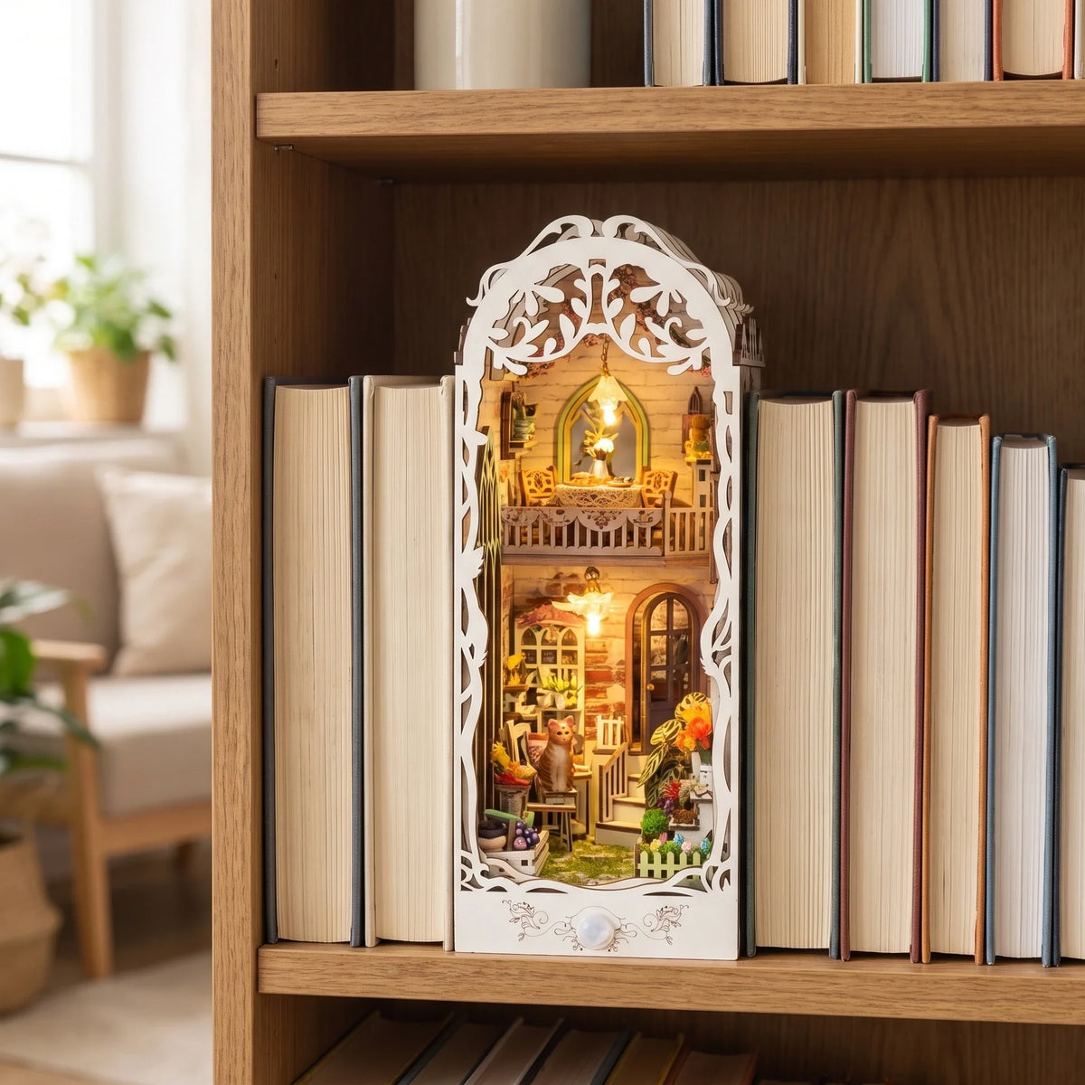 Book nook — La Cour aux Chats