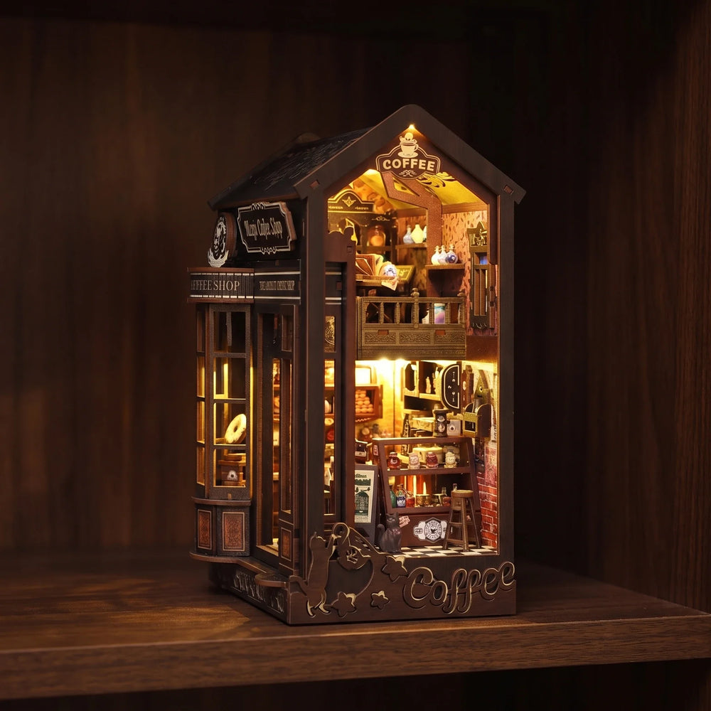 Book nook — Le Café Ensorcelé