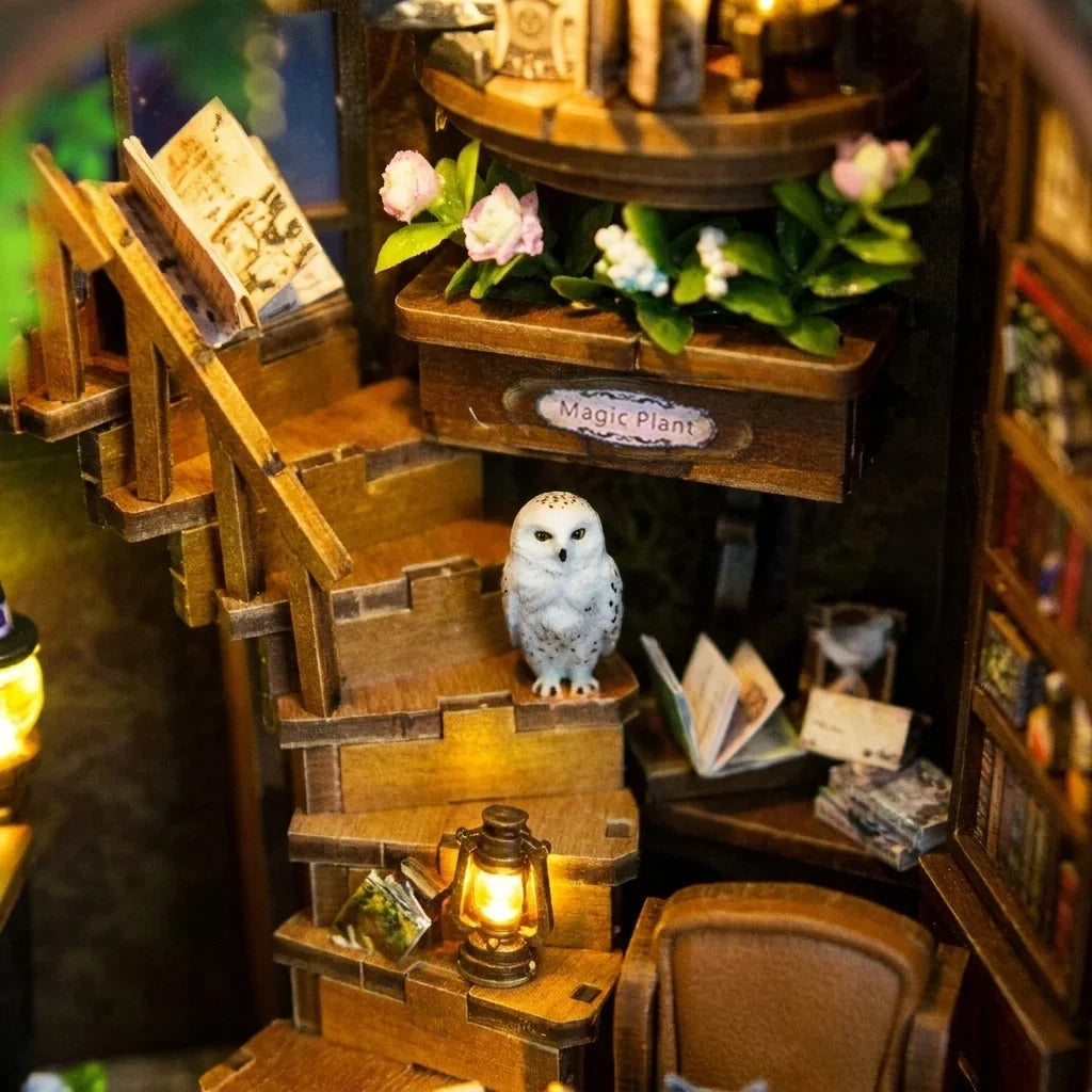 Book nook — Le Café au Clair de Lune