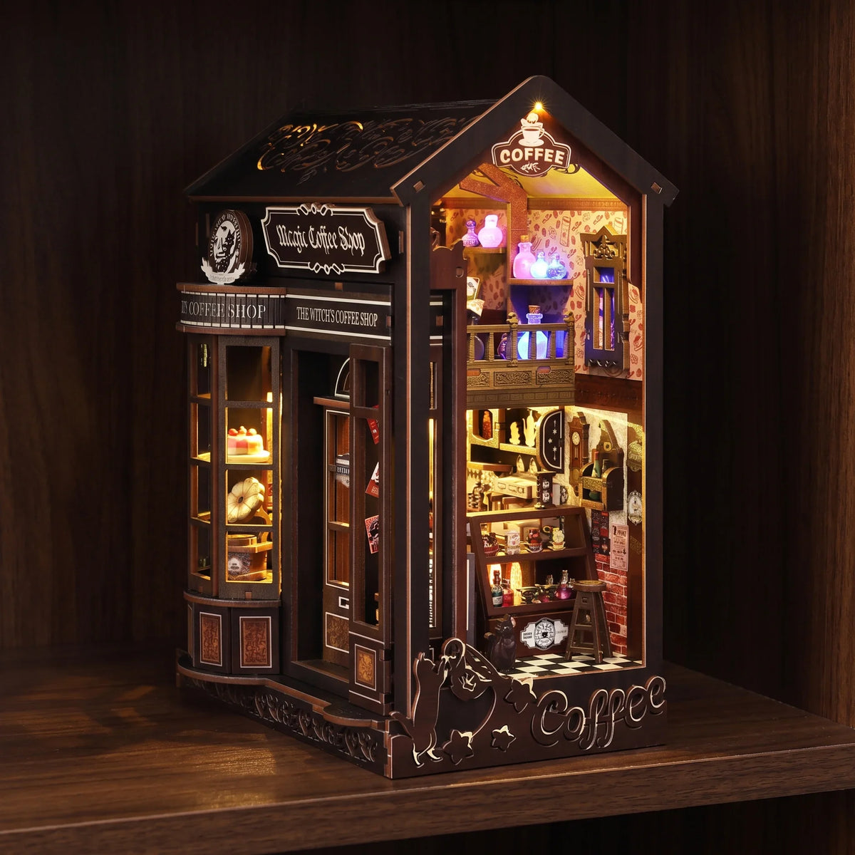 Book nook — Le Café de la Sorcière