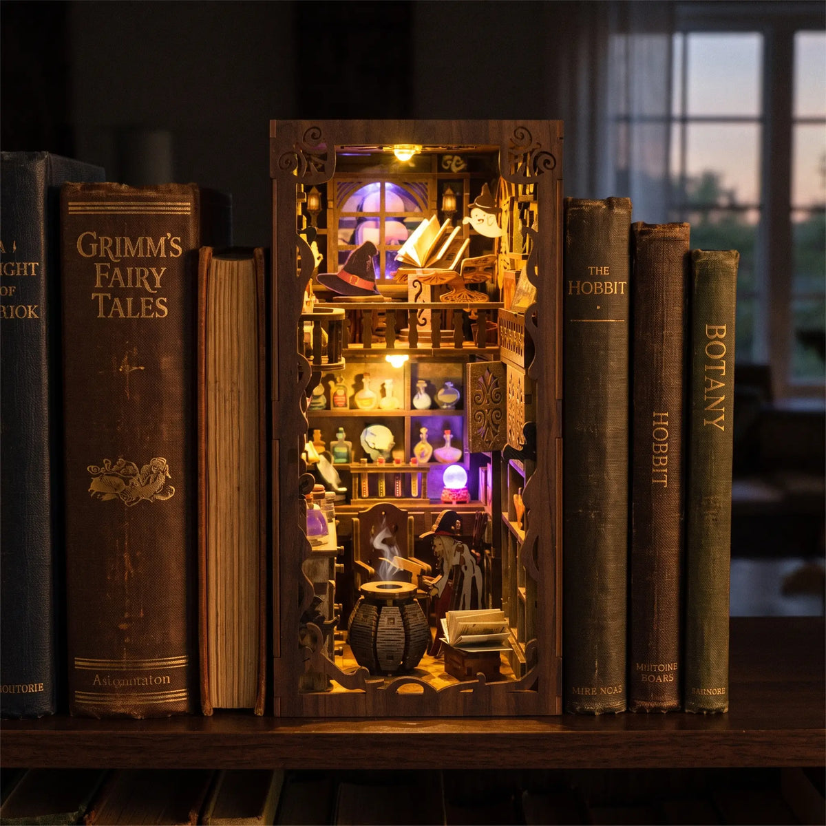 Book nook — La Tour du Magicien
