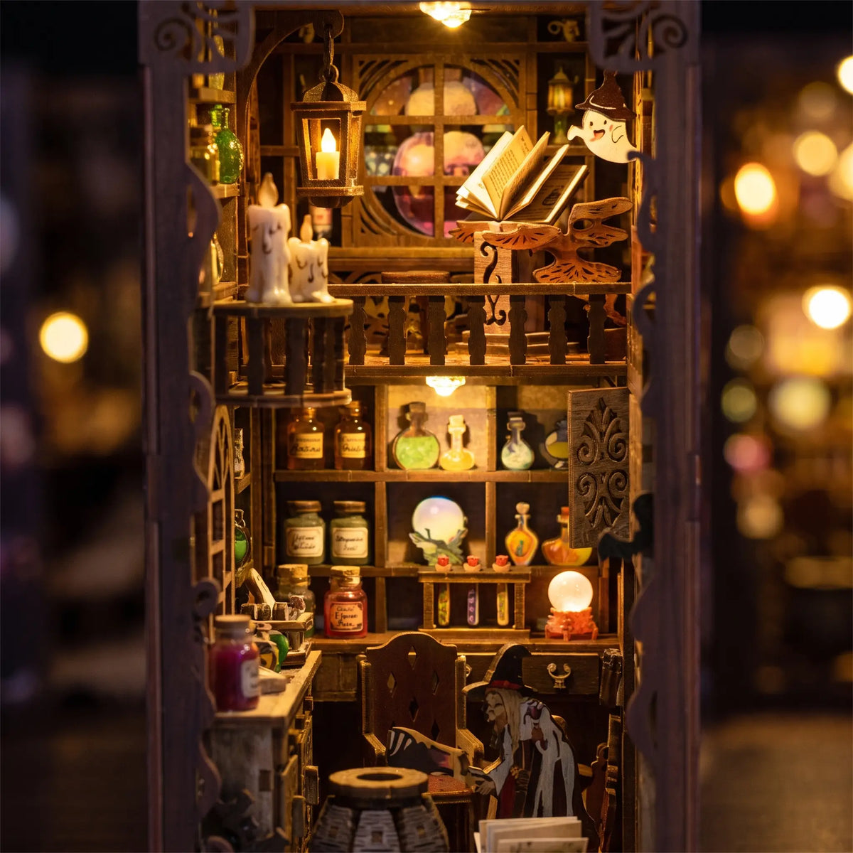 Book nook — La Tour du Magicien